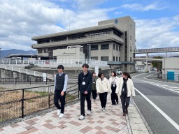 「美と健康のまち」職員によるコンディショニングとウォーキング